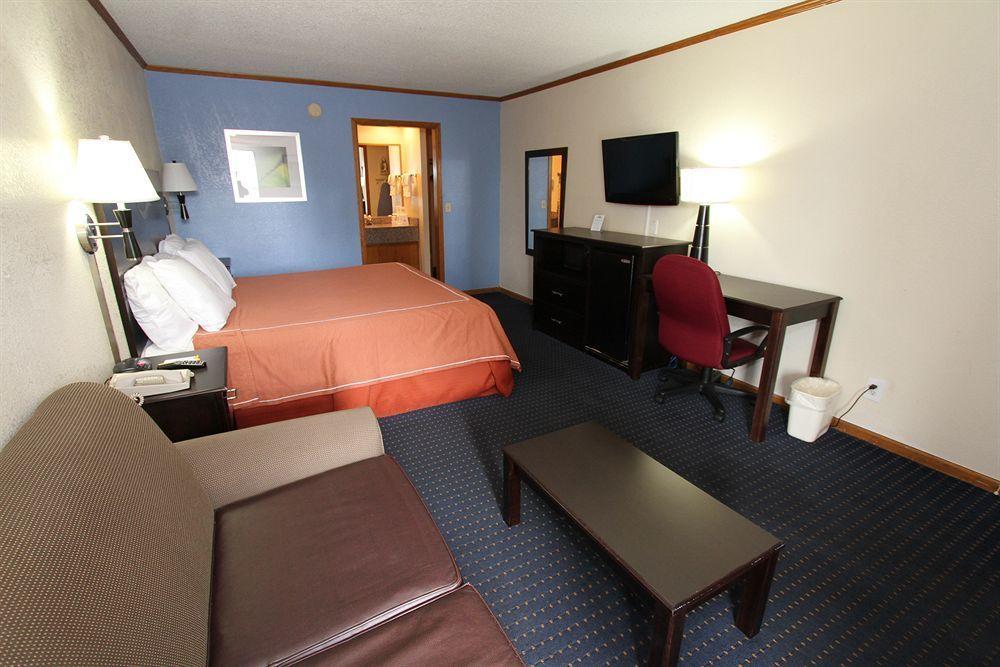 Days Inn Kansas City-Worlds Of Fun Esterno foto