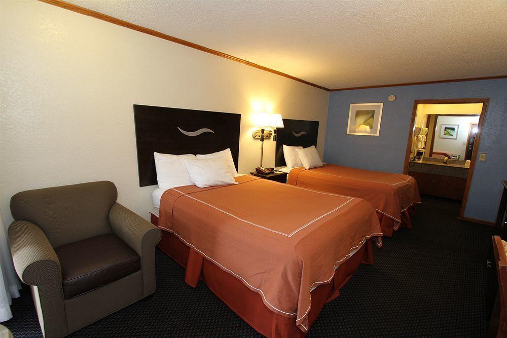 Days Inn Kansas City-Worlds Of Fun Esterno foto